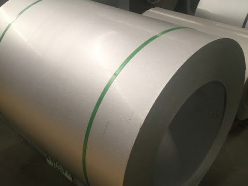 構造 0.50mm*1200mm ガルバリューム 鋼コイル AZ150 55% アルウジンコイル 指紋防止 標準輸出パッケージ