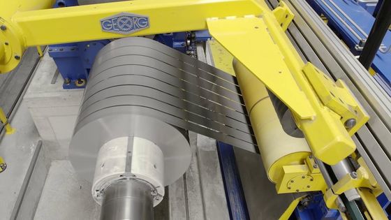 JIS G3321 / ASTM A792M G90 G550 G350 亜鉛コーティング 鉄筋スライスストリップ / Gi 狭いコイル 航海可能 輸出パッケージ